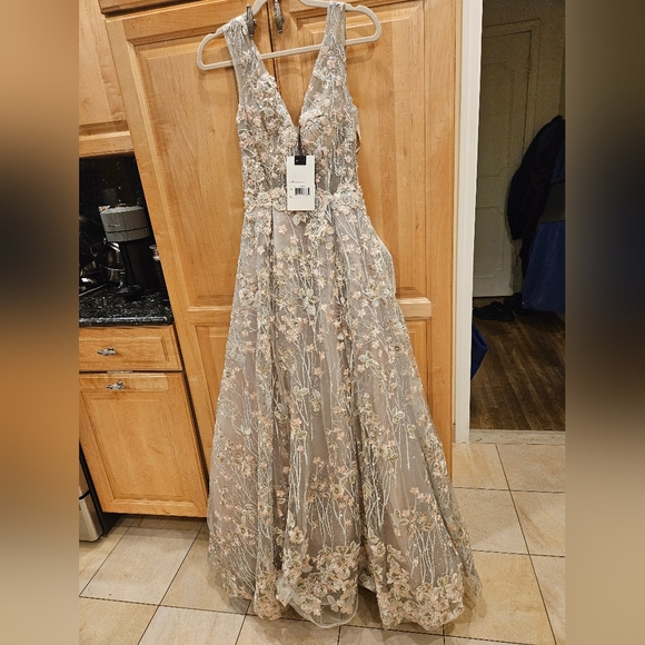 Mac Duggal A20131 Beaded Floral Dress NWT Size 2 - Picture 4 of 12